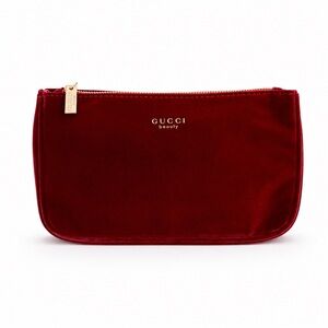 NWOT Gucci Beauty Velvet Cosmetic Pouch - Deep Red